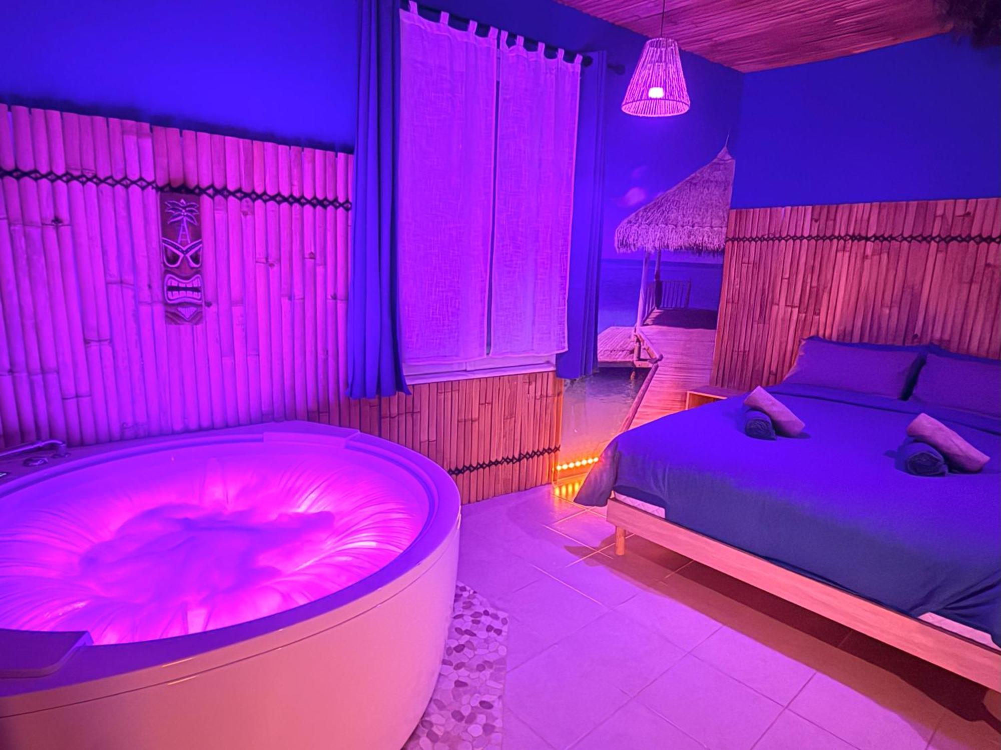 נרבון Narbnb - Bora-Bora Suite - Jacuzzi - Centre - Clim מראה חיצוני תמונה